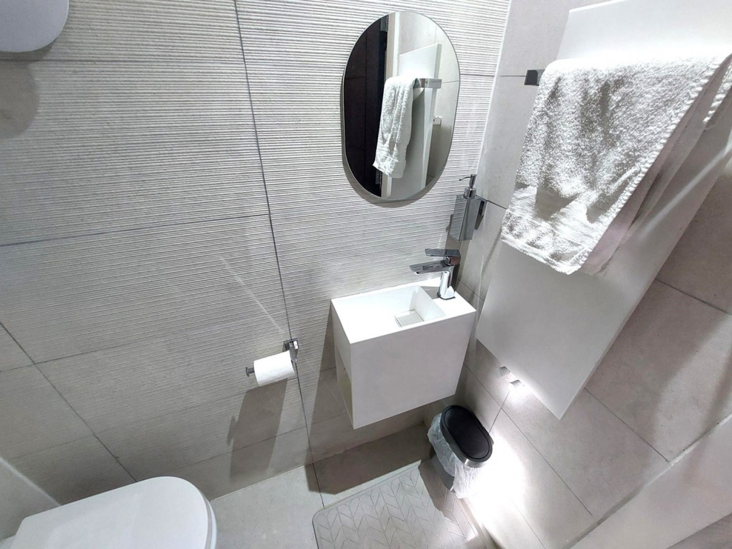 3 bedroom House in Heaton Street, Prestwich, M25