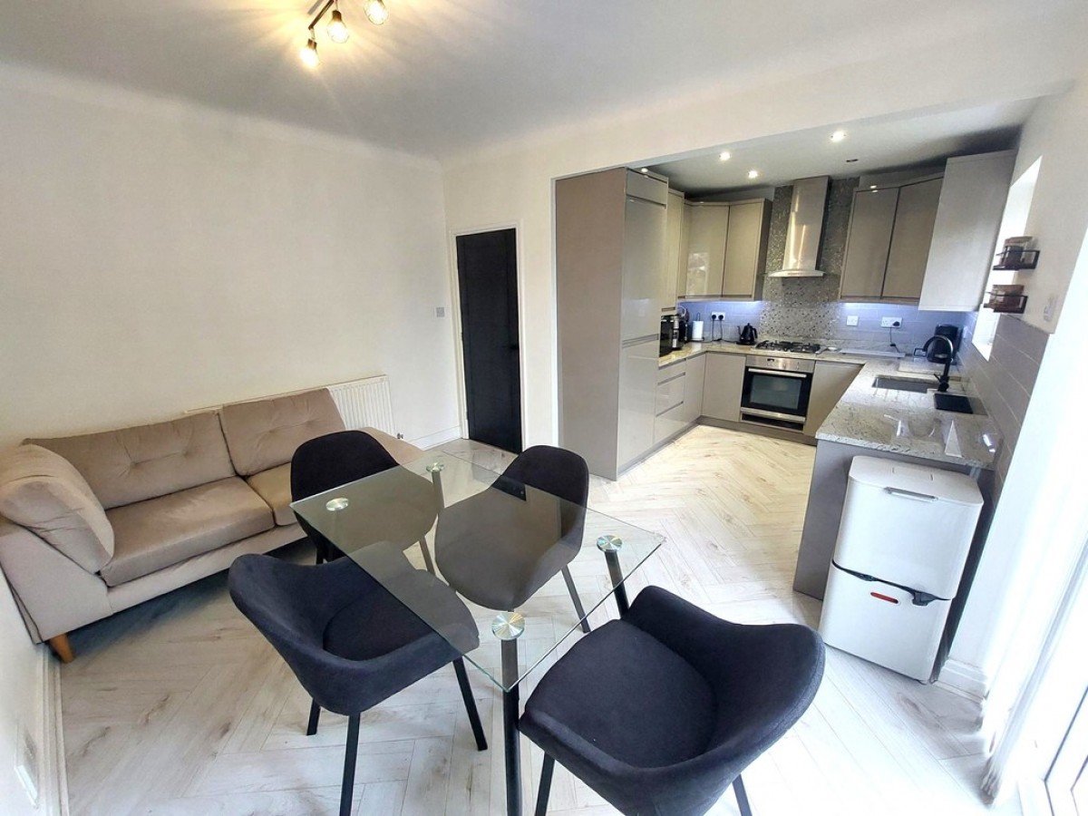 Heaton Street, Prestwich, M25