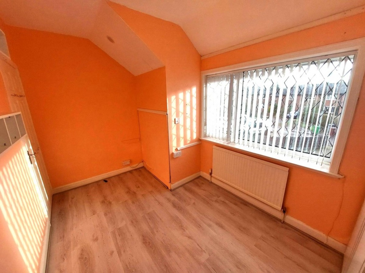 Errol Avenue, Blackley, M9