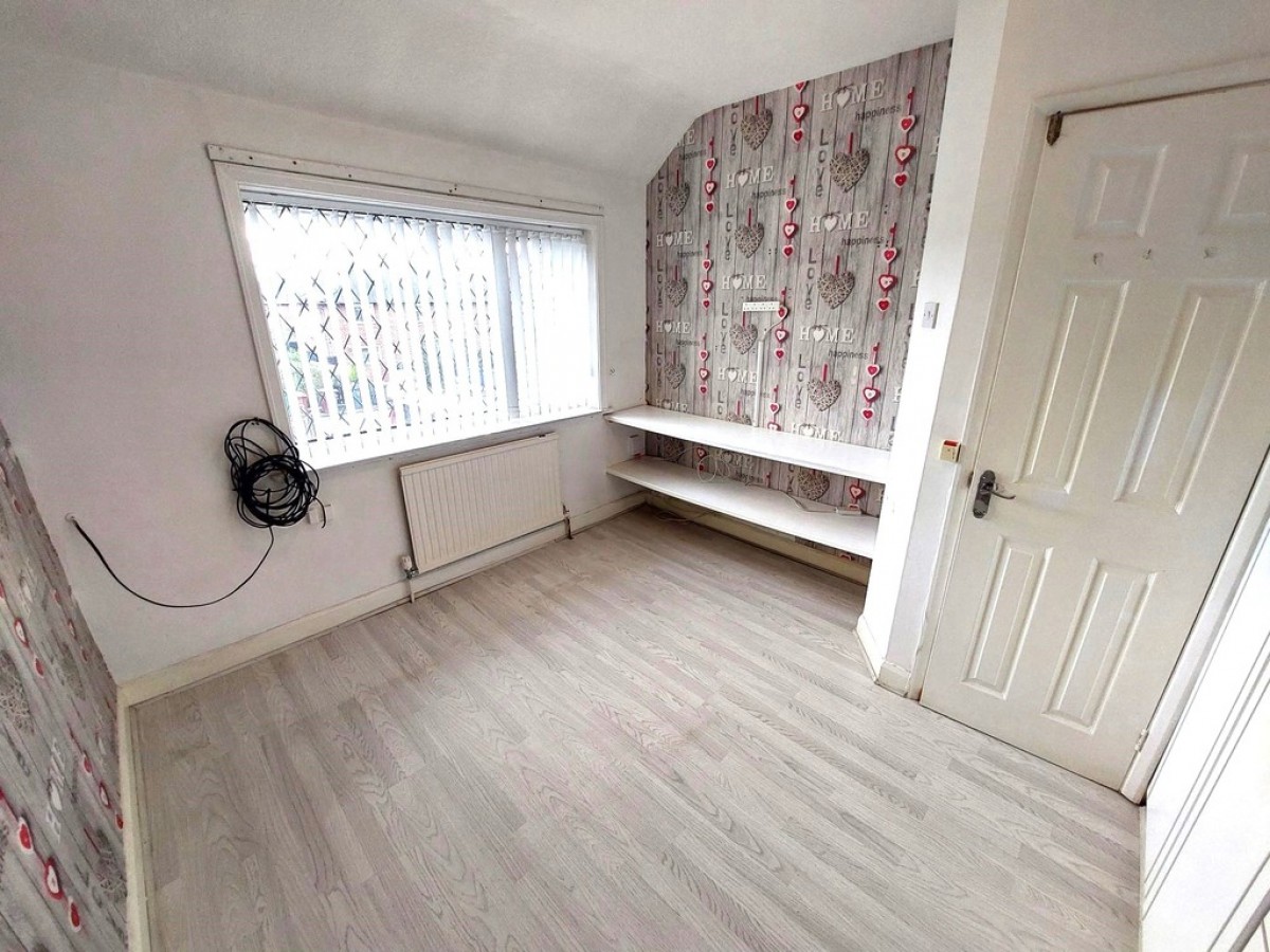 Errol Avenue, Blackley, M9