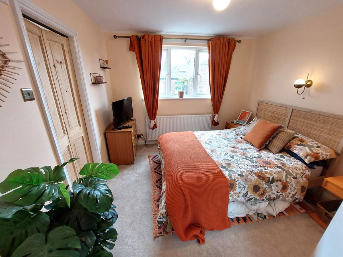 Ducie Street, Whitefield, M45