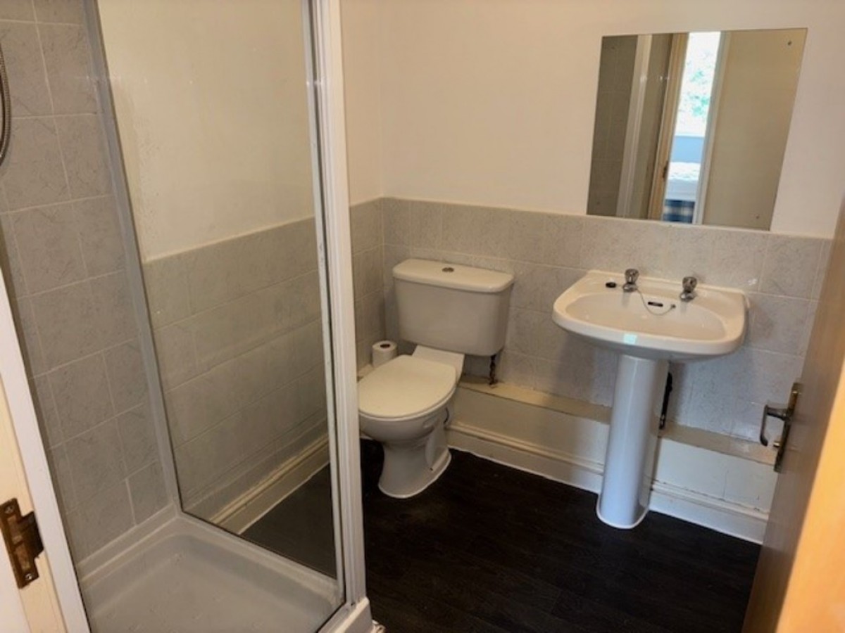 Apt 10, Richmond Court, 50 North George Street