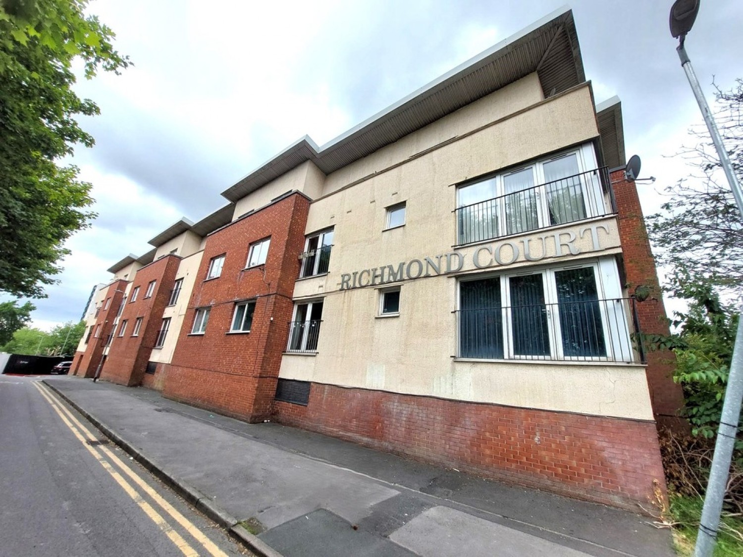 3 bedroom Flat for Letting Apt 10, Richmond Court, 50 North George Street