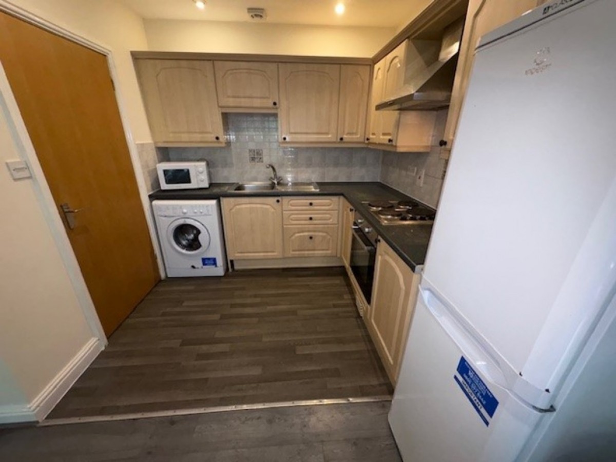 Apt 10, Richmond Court, 50 North George Street