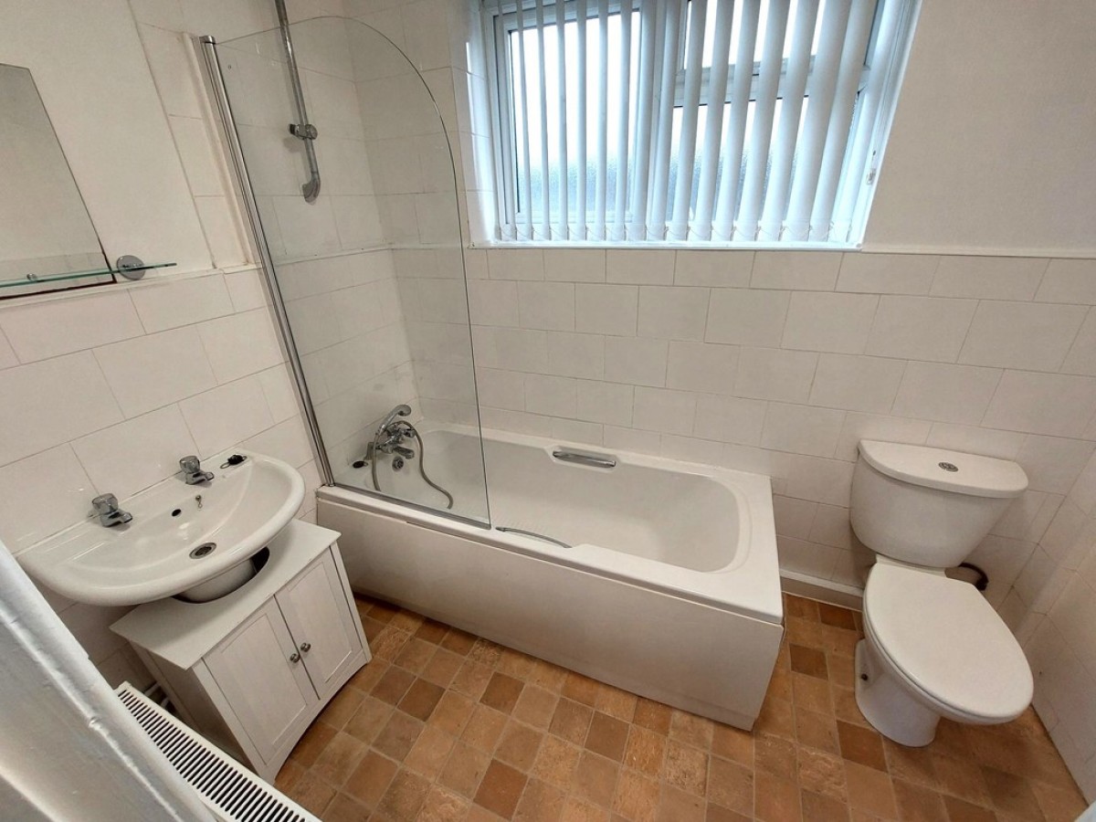 Woodhall Avenue, Whitefield, M45