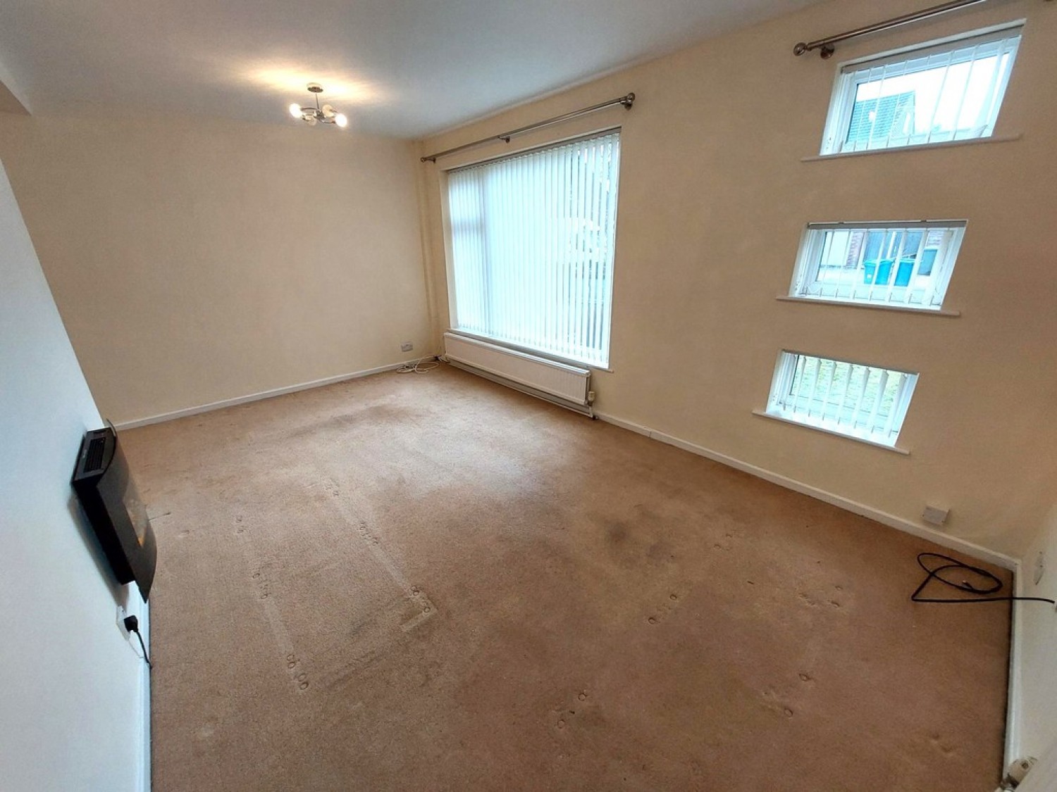 3 bedroom House for Sale Woodhall Avenue, Whitefield, M45