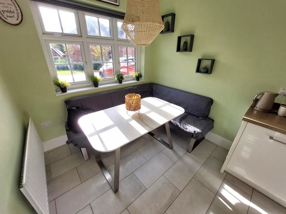 Oaks Close, Prestwich, M25