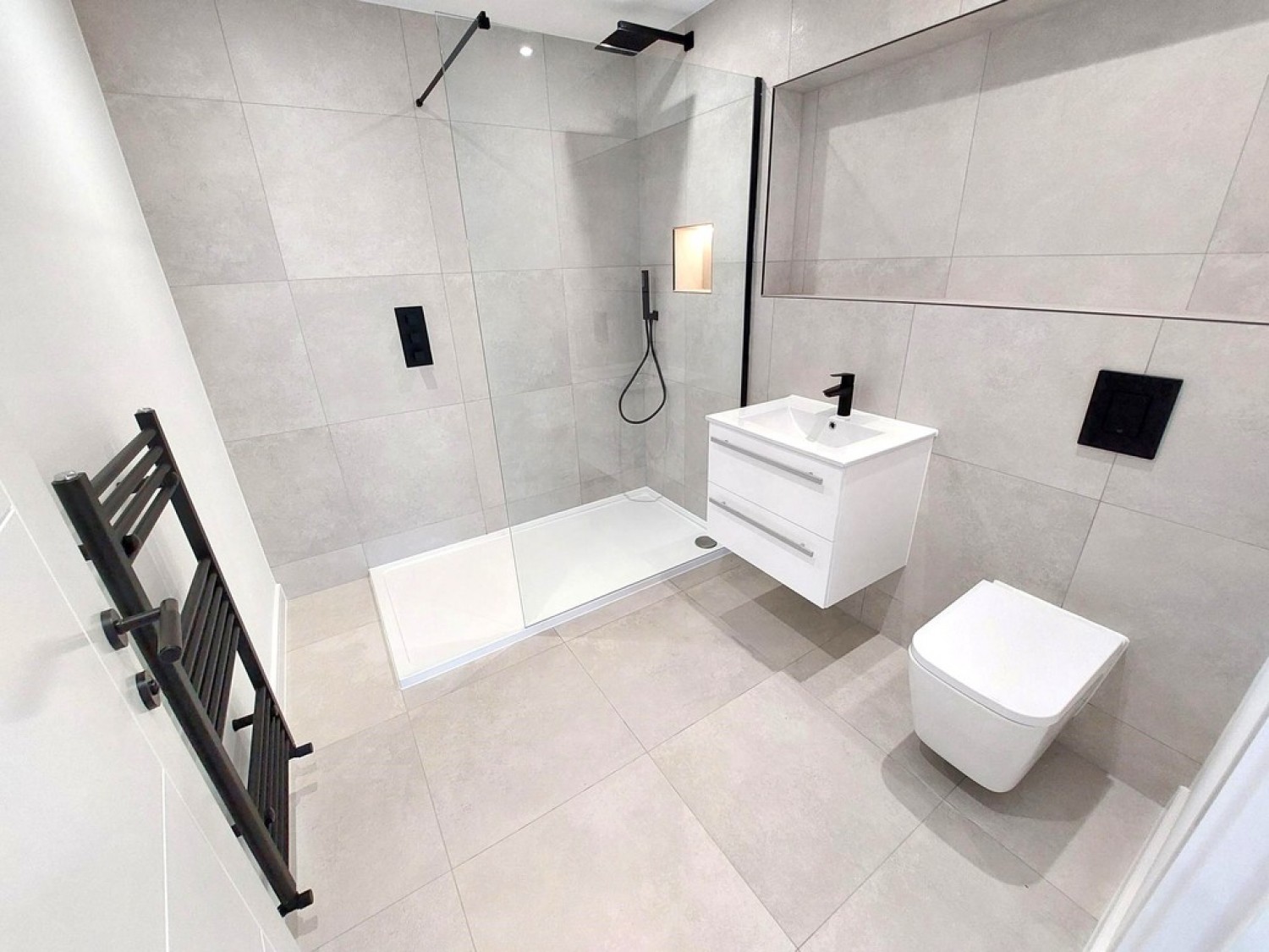 4 bedroom House for Sale Bury Old Road, Salford, M7