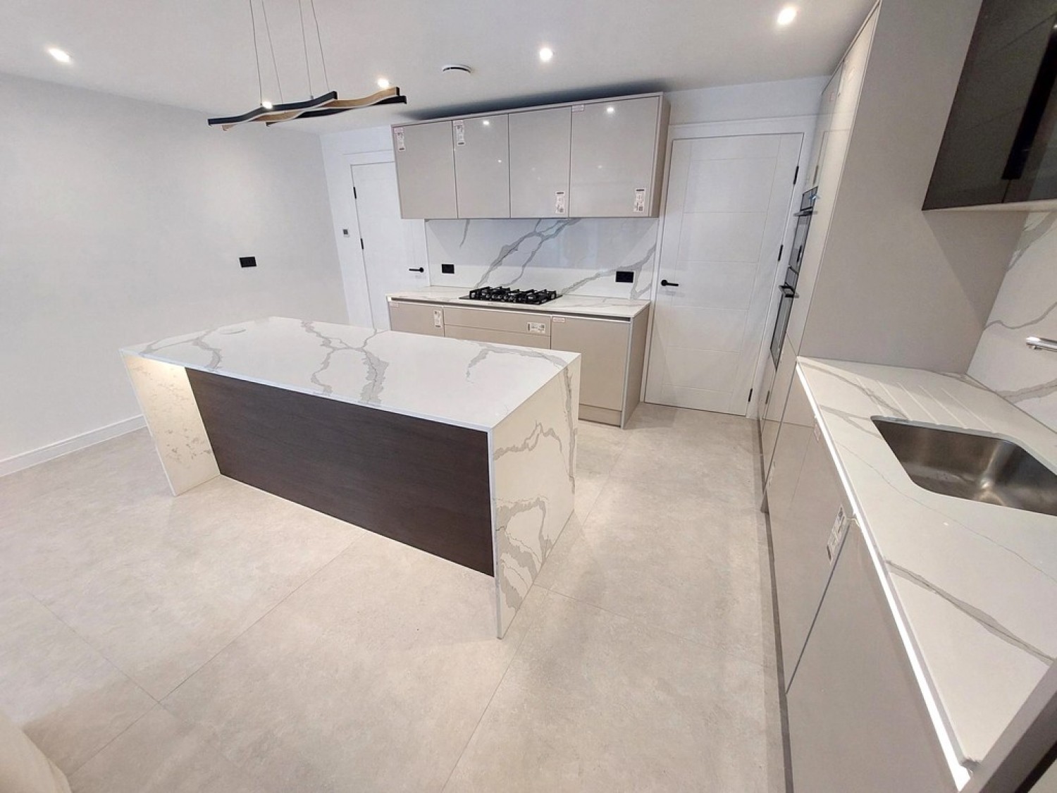 4 bedroom House for Sale Bury Old Road, Salford, M7