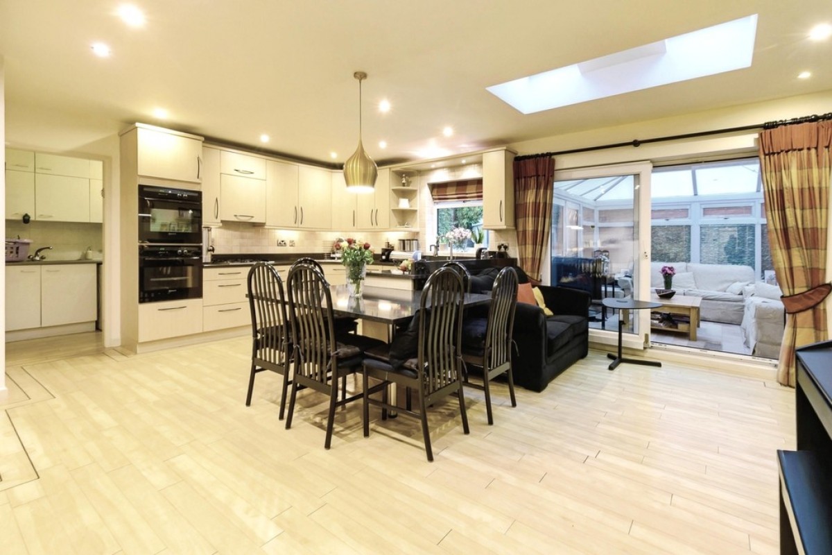 Ten Acre, Whitefield, M45