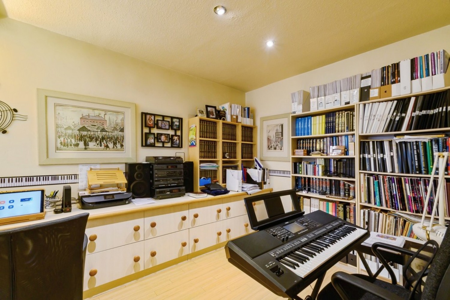 Ten Acre, Whitefield, M45