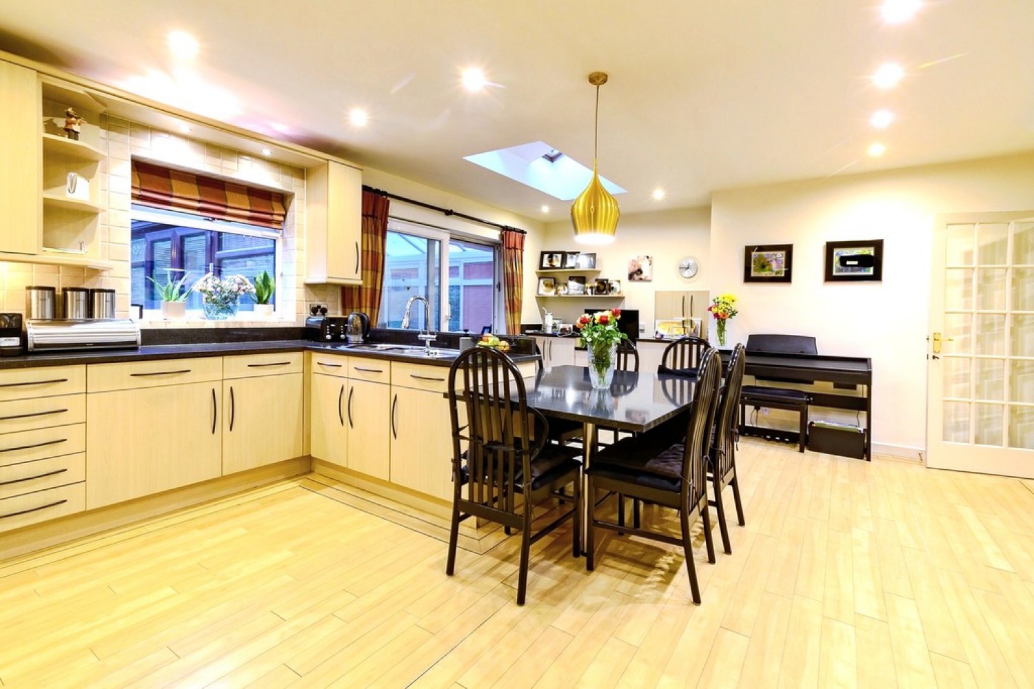 Ten Acre, Whitefield, M45