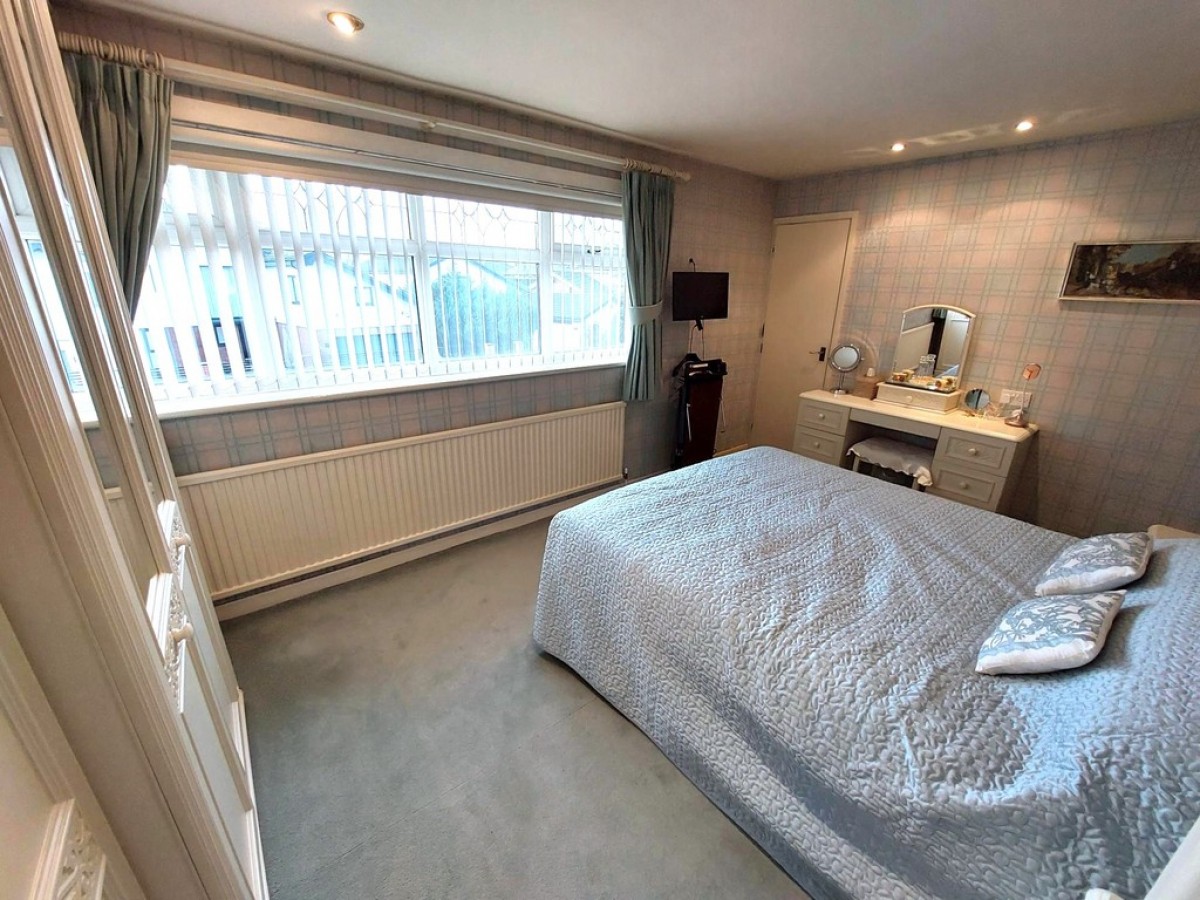 Ten Acre, Whitefield, M45