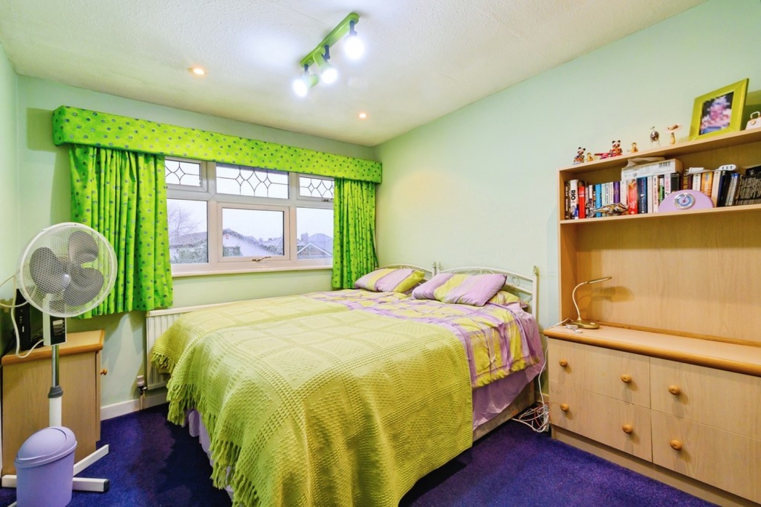 Ten Acre, Whitefield, M45