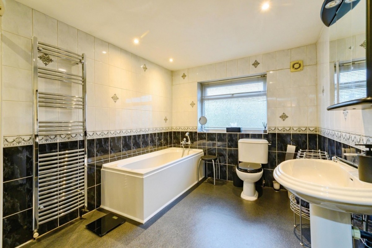 Ten Acre, Whitefield, M45