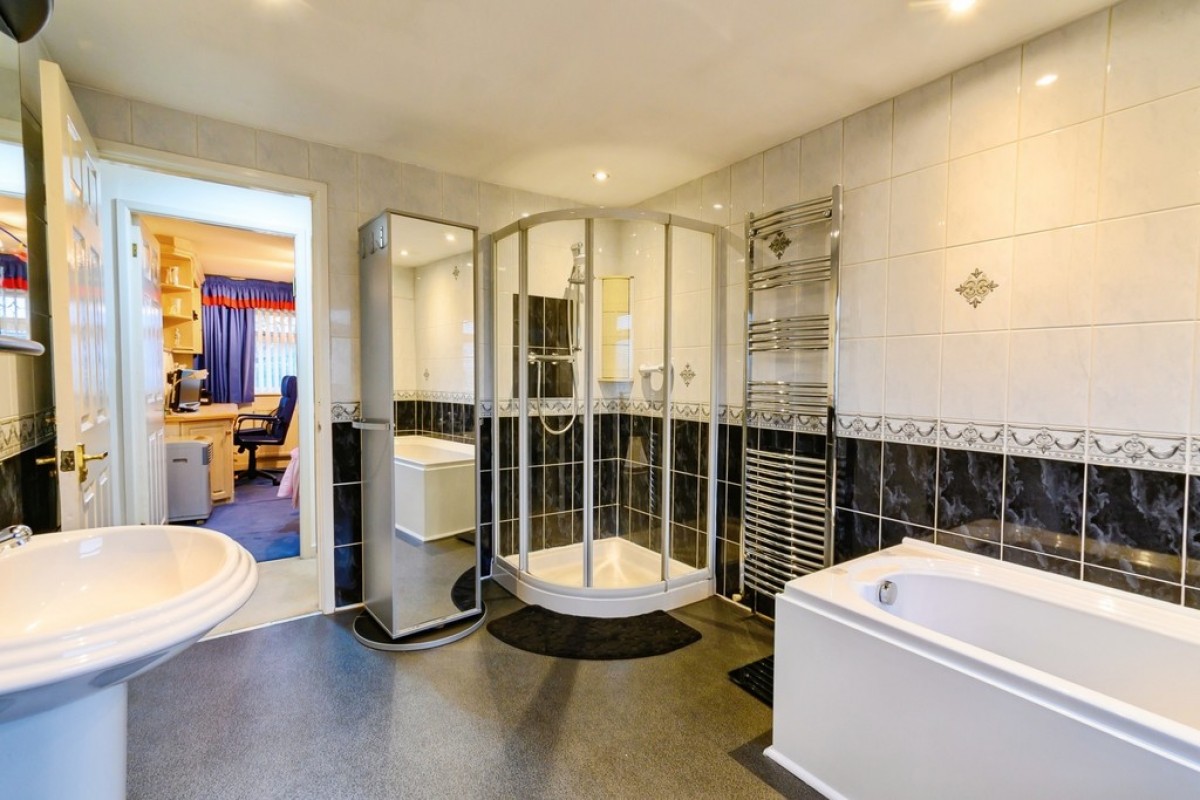 Ten Acre, Whitefield, M45