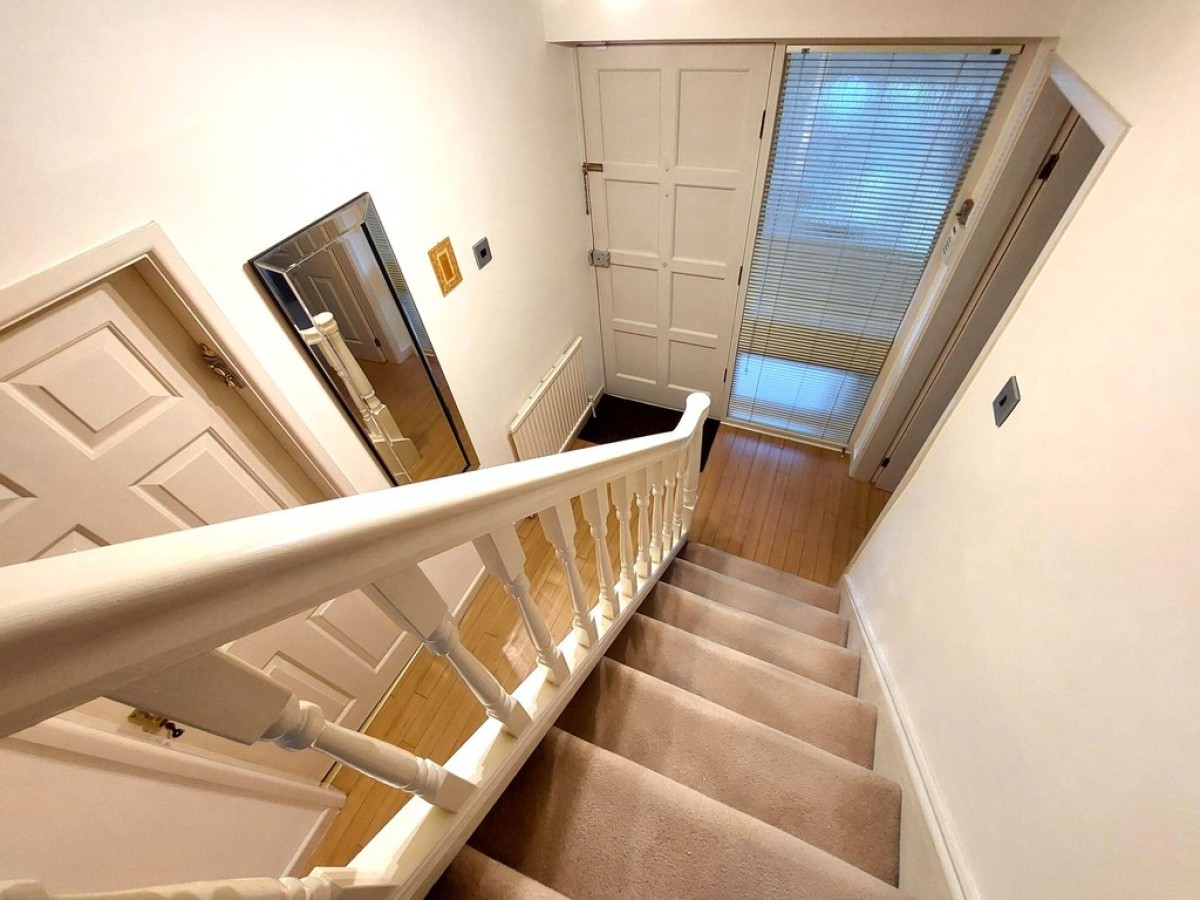 Ten Acre, Whitefield, M45