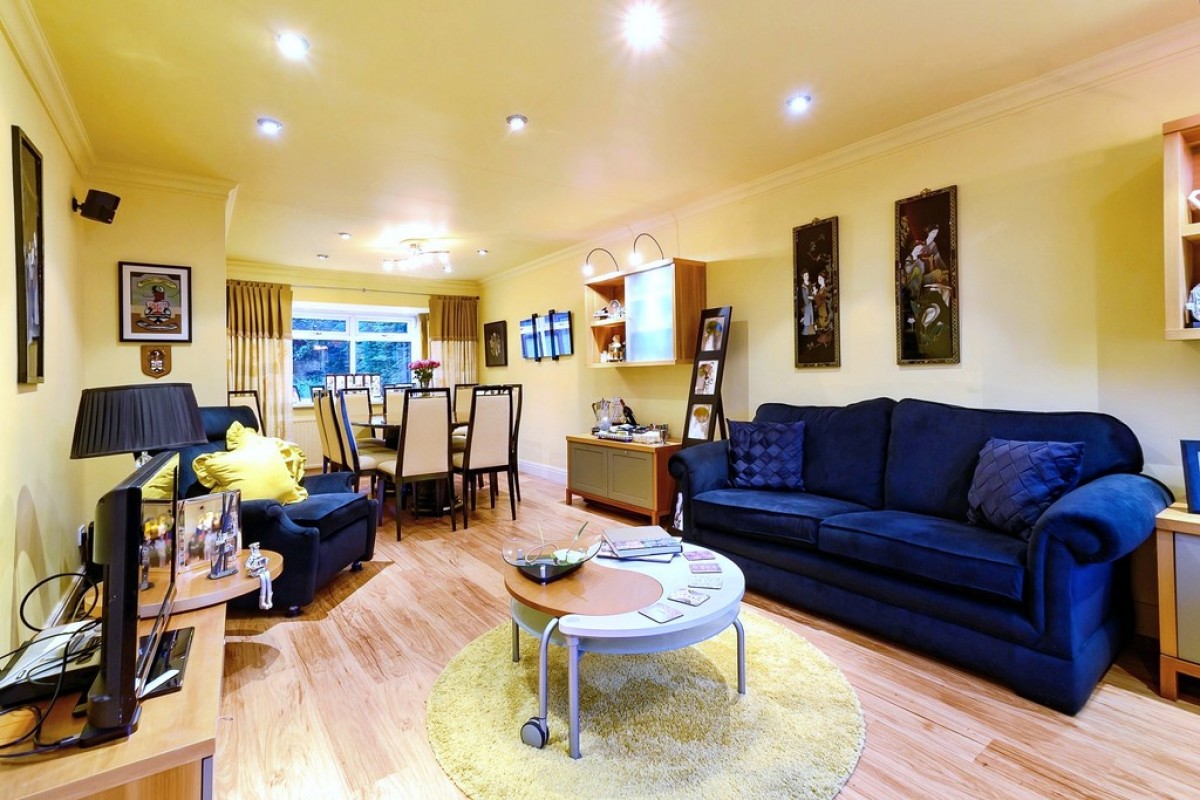 Ten Acre, Whitefield, M45