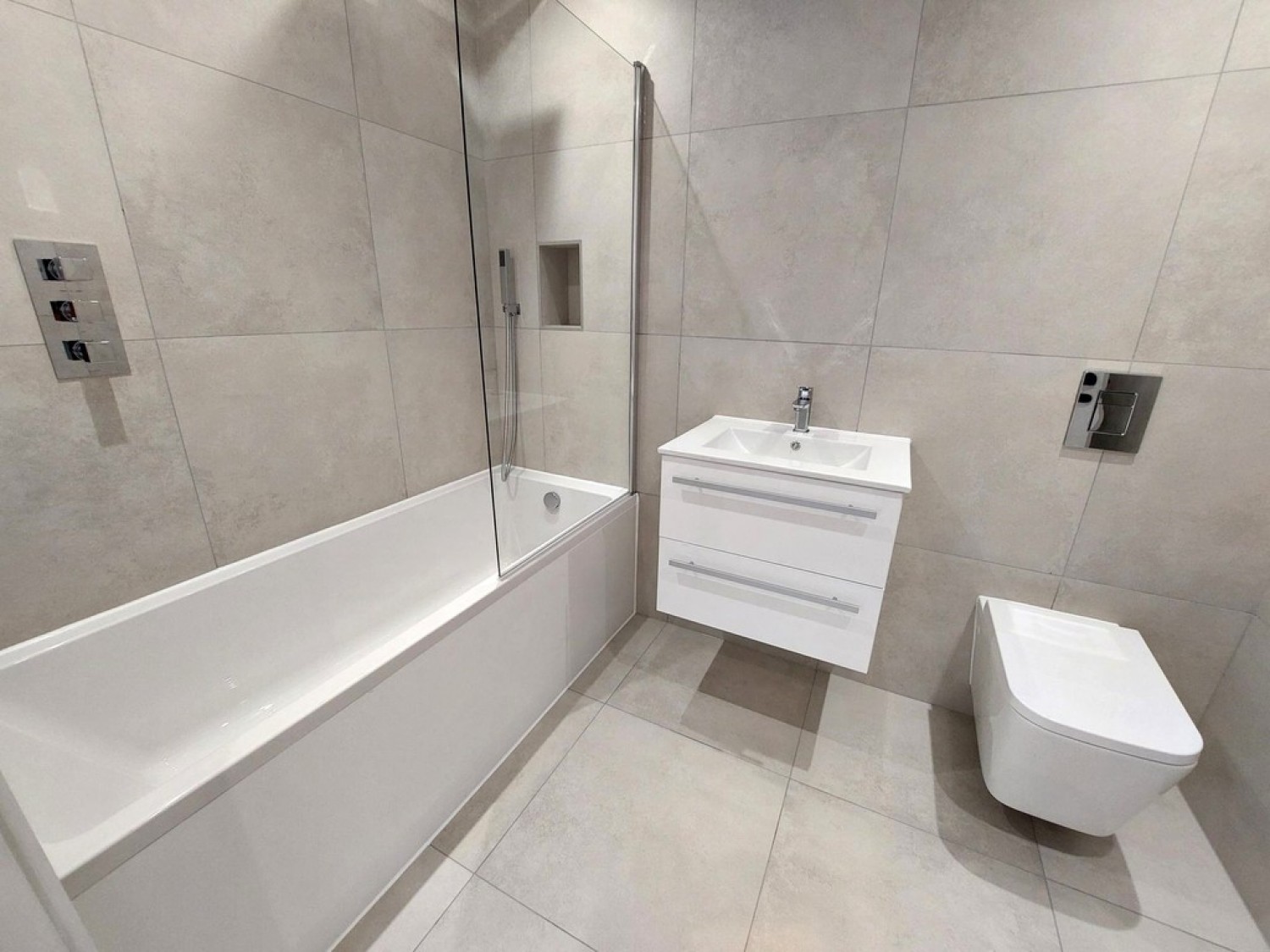 4 bedroom House for Sale Catherine Road, Crumpsall, Manchester