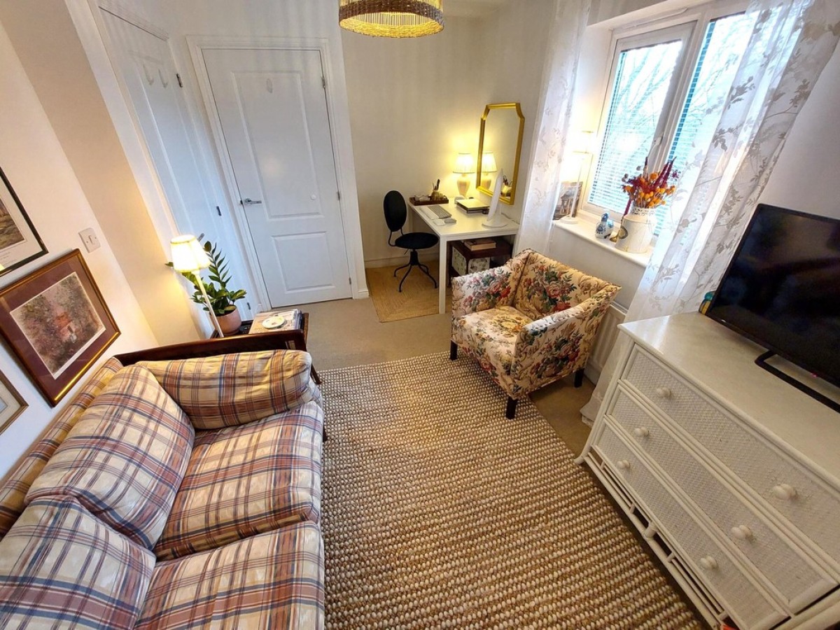 Racecourse Way, Salford, M7 3AA