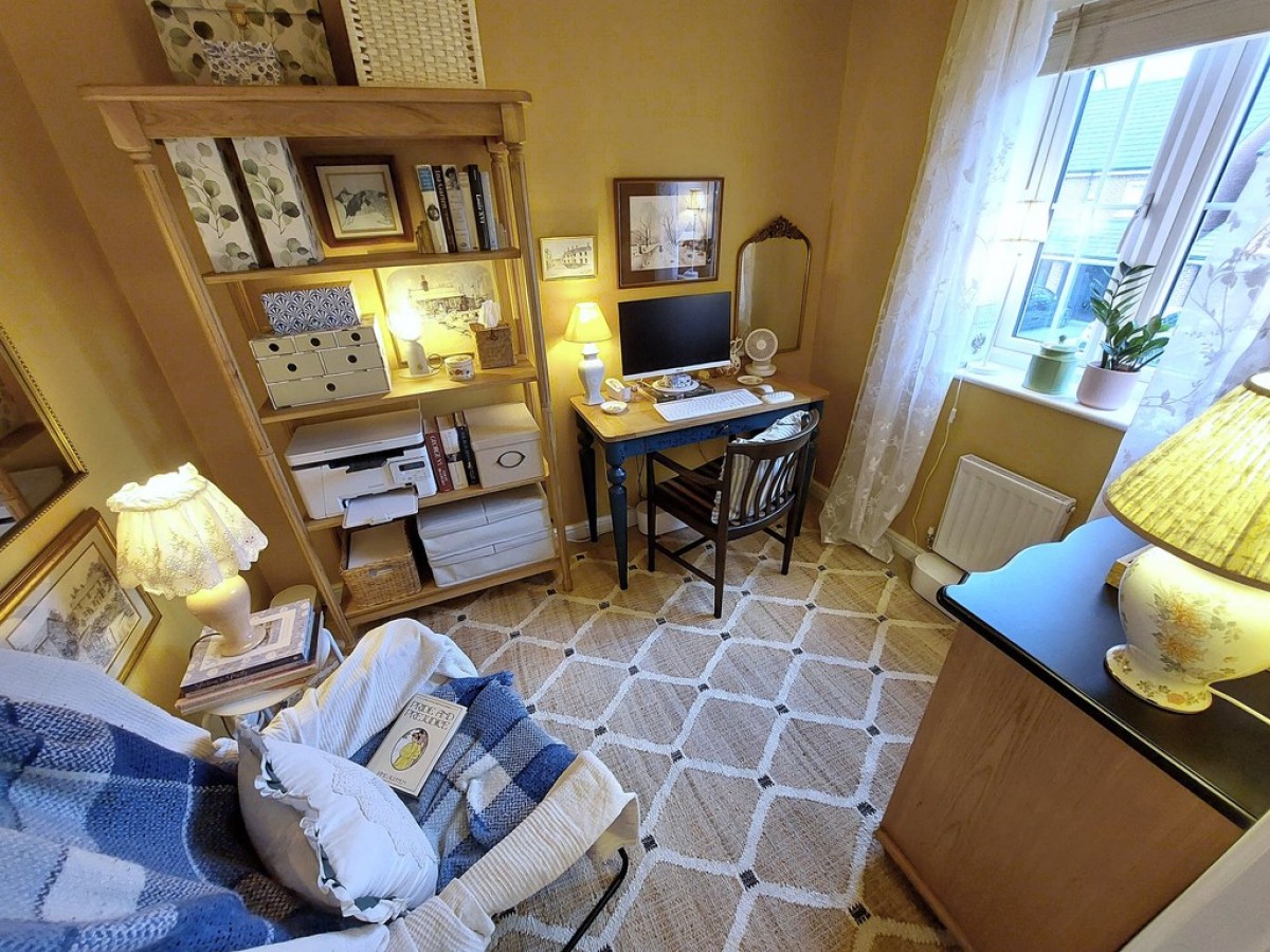 Racecourse Way, Salford, M7 3AA