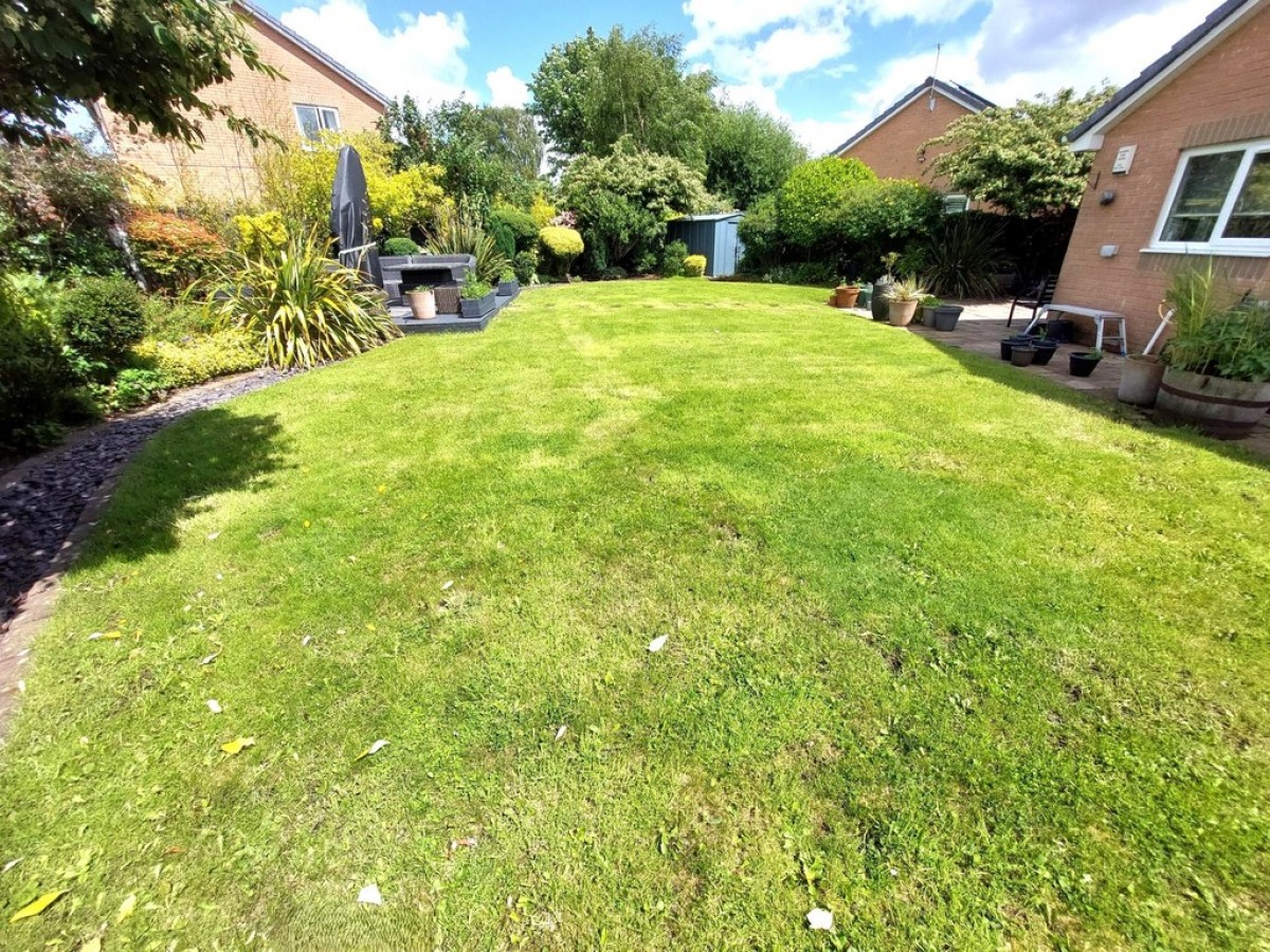 Chanters Close, Blackley, M9