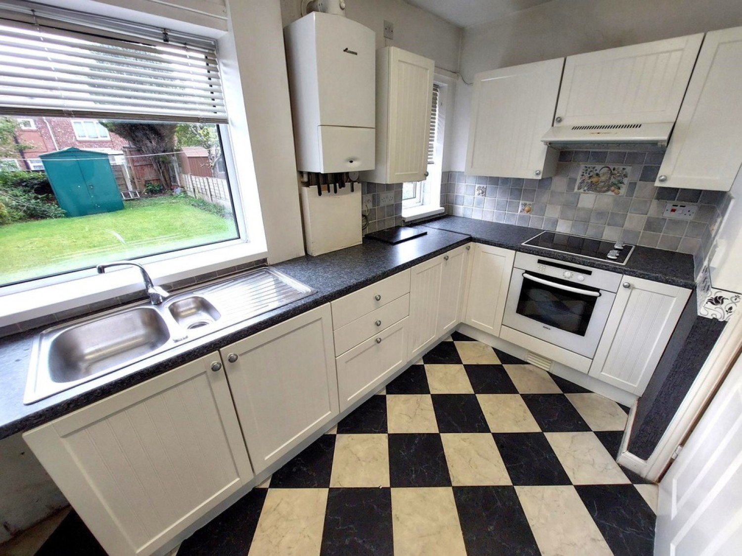 2 bedroom House for Sale Langley Grange, Prestwich, M25