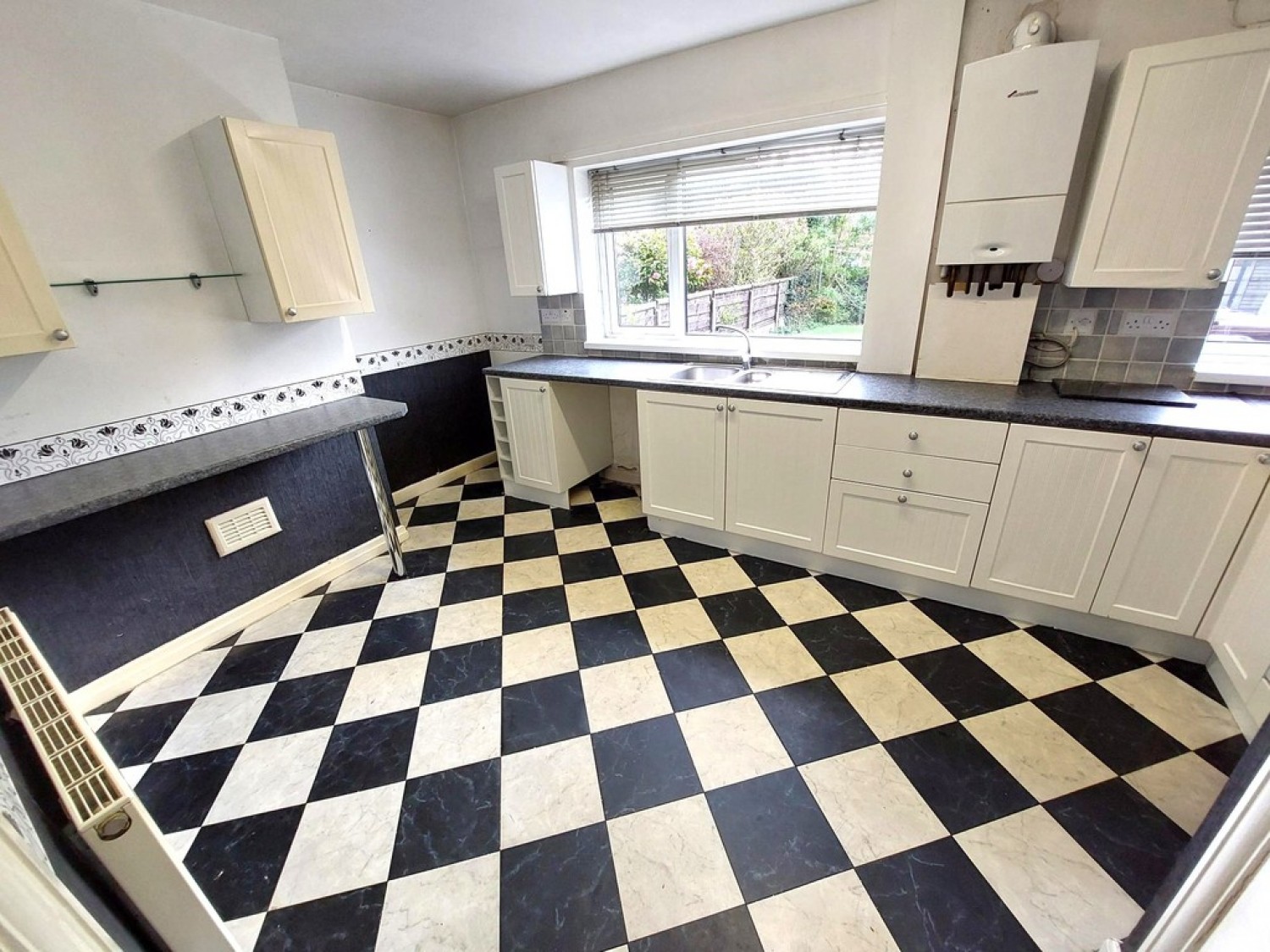 2 bedroom House for Sale Langley Grange, Prestwich, M25