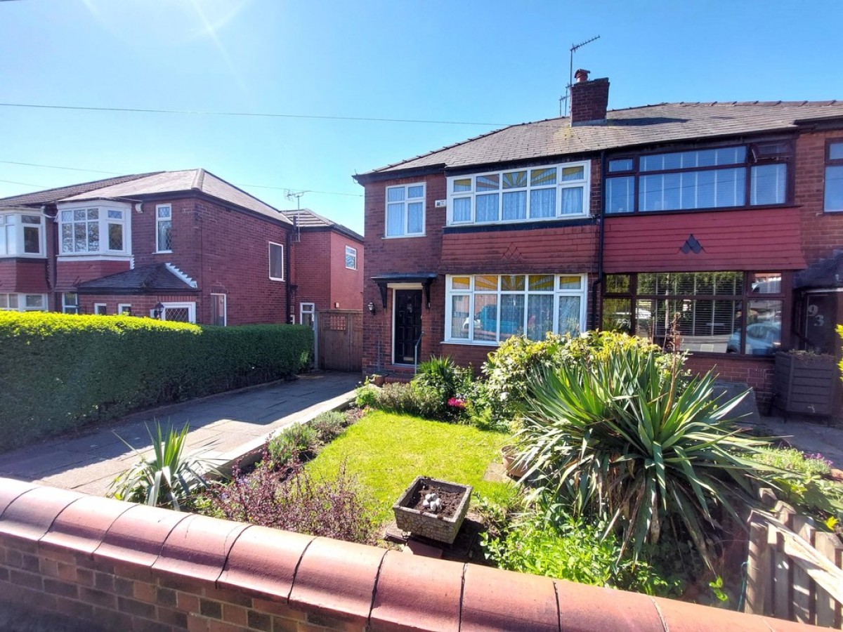 Agecroft Road West, Prestwich, M25