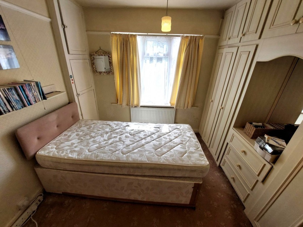 Agecroft Road West, Prestwich, M25