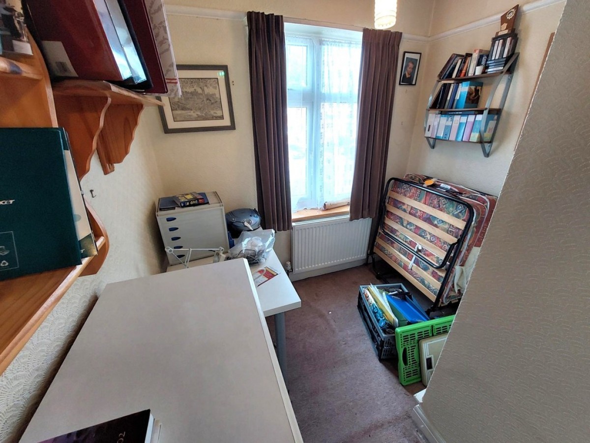 Agecroft Road West, Prestwich, M25