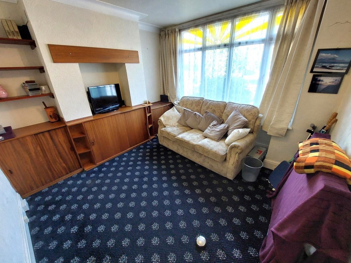 Agecroft Road West, Prestwich, M25