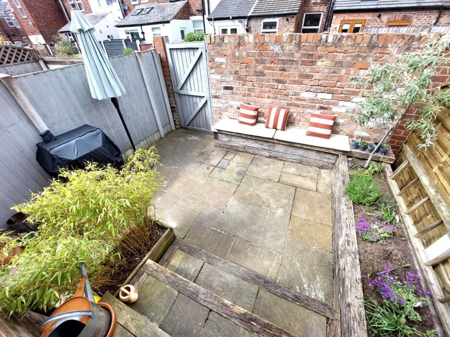2 bedroom House for Sale Elizabeth Street, Prestwich, M25