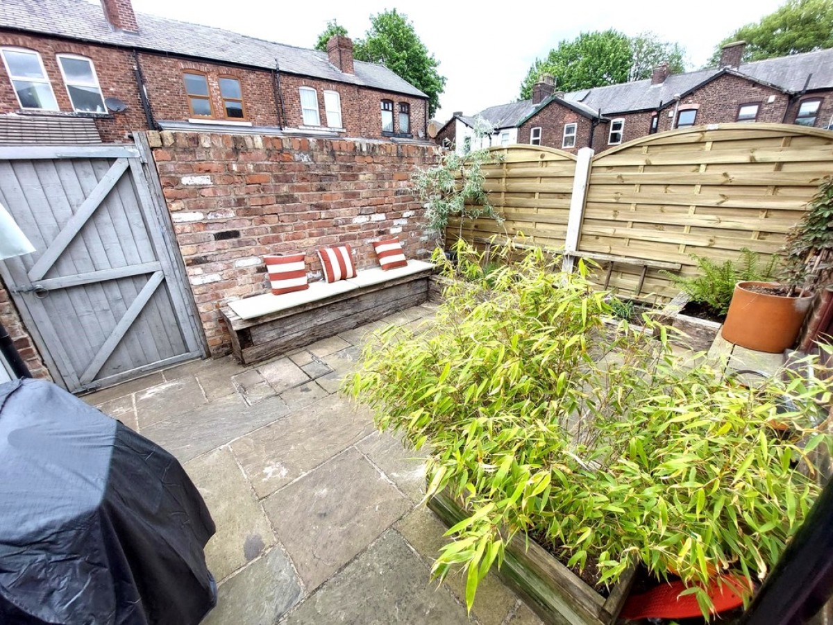 Elizabeth Street, Prestwich, M25