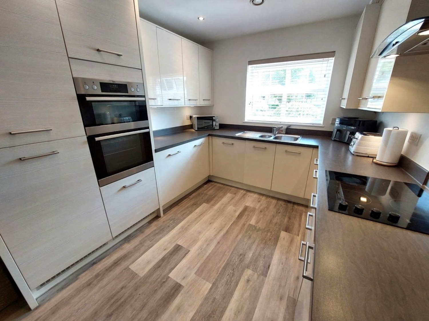 2 bedroom Flat for Letting Baytree Court, Woodland View, Prestwich