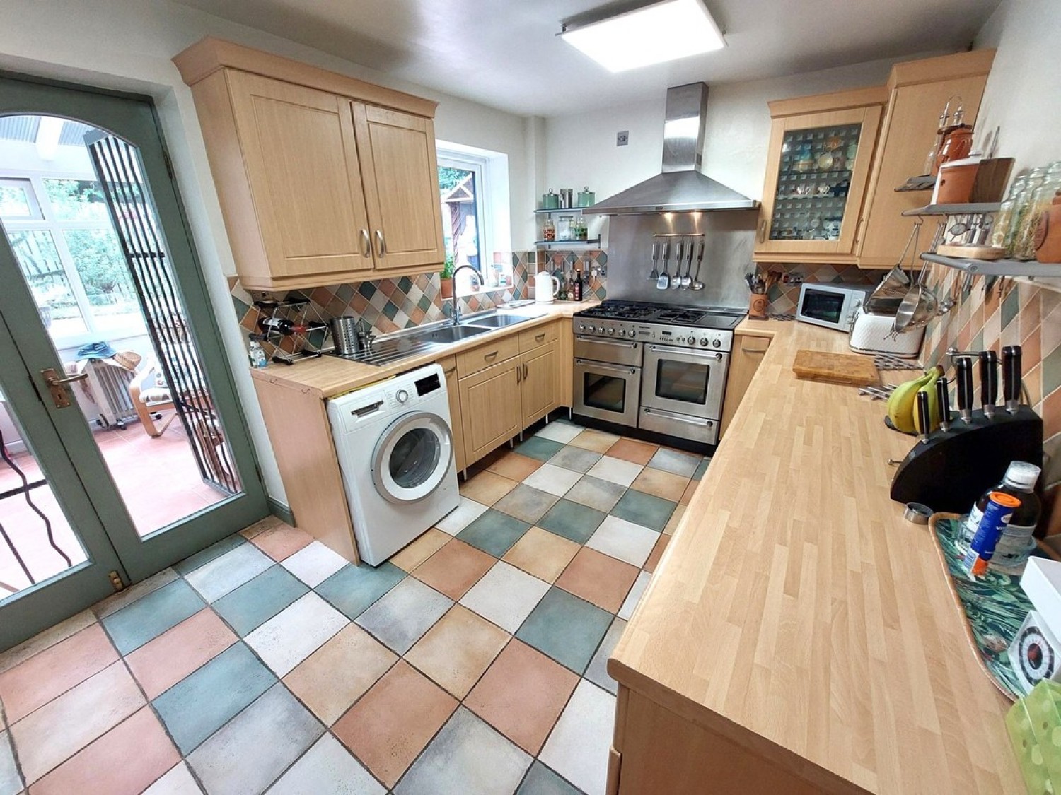 4 bedroom House for Sale Ralston Close, Salford, M7