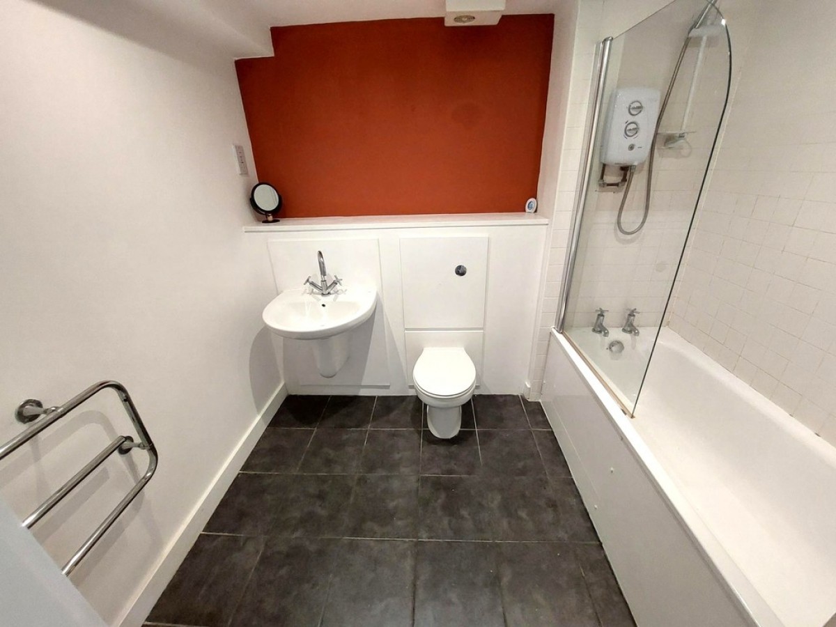 Tower 4, Apt 12 Lakeside Rise, Blackley, M9