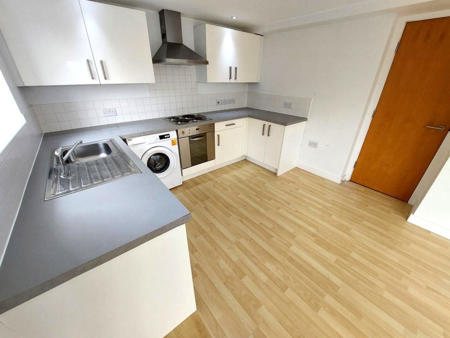 2 bedroom Flat for Sale Tower 4, Apt 12 Lakeside Rise, Blackley, M9