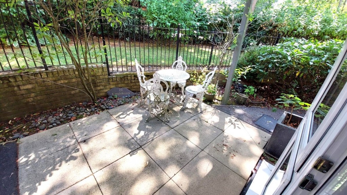 Broadfield Court, Prestwich, M25