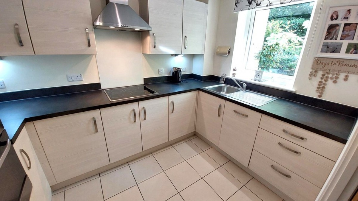 Broadfield Court, Prestwich, M25