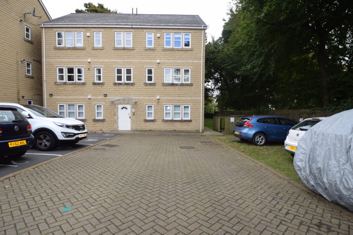 Holland Park, Daisy Hill Lane