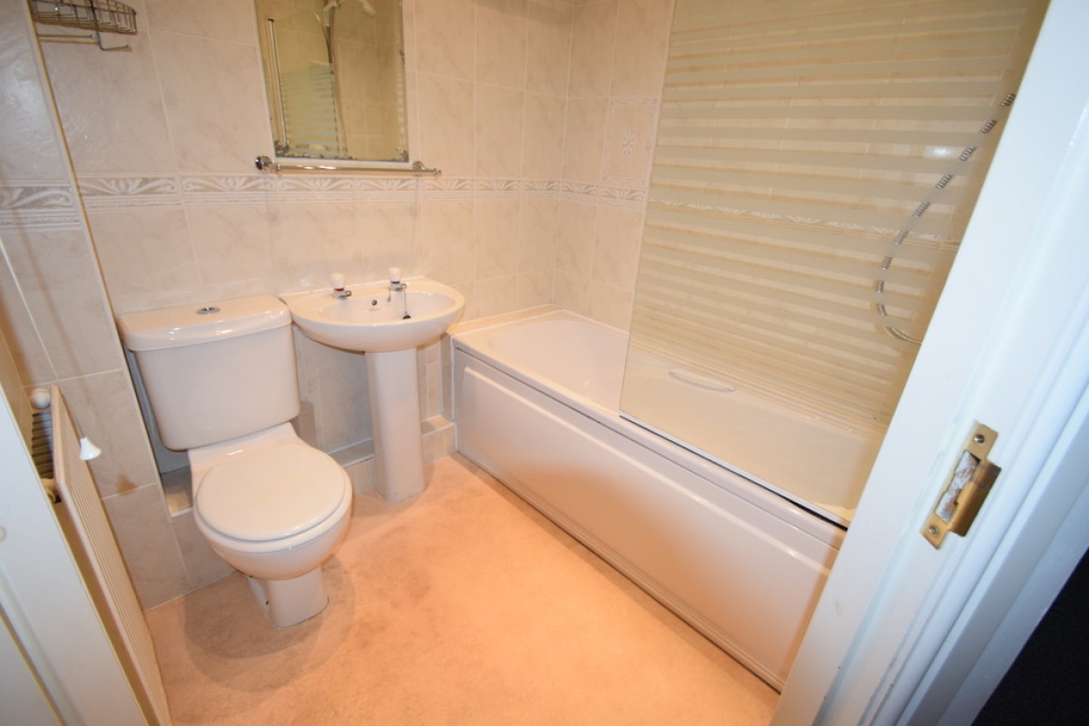 Holland Park, Daisy Hill Lane