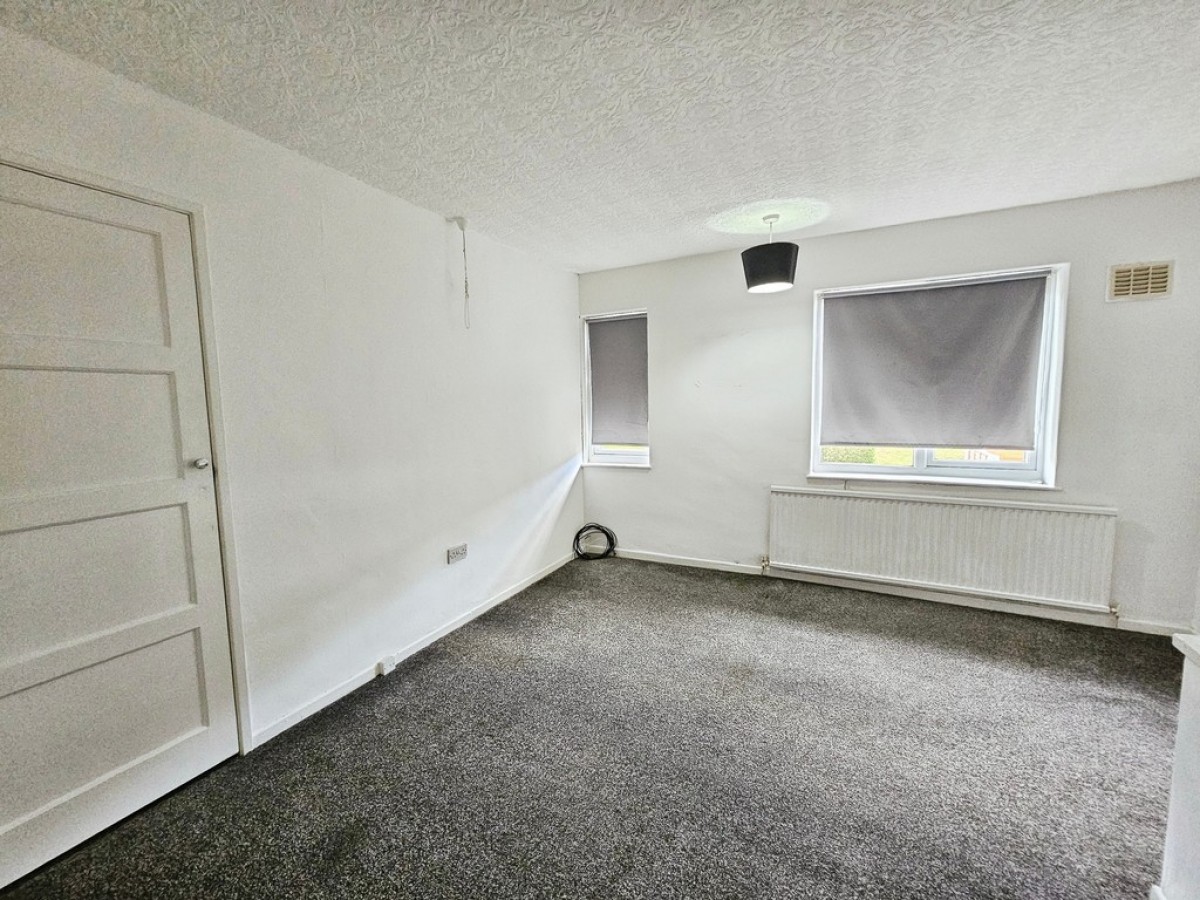 Rowantree Drive, Idle
