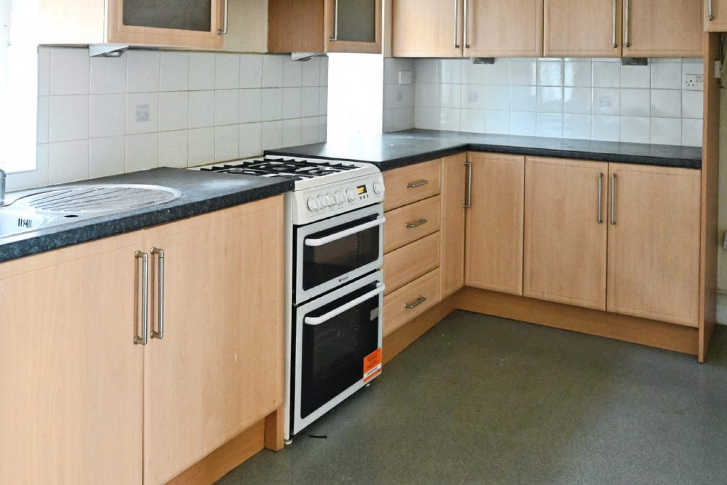 3 bedroom House in Hazelwood Road, Haworth Road , Bradford