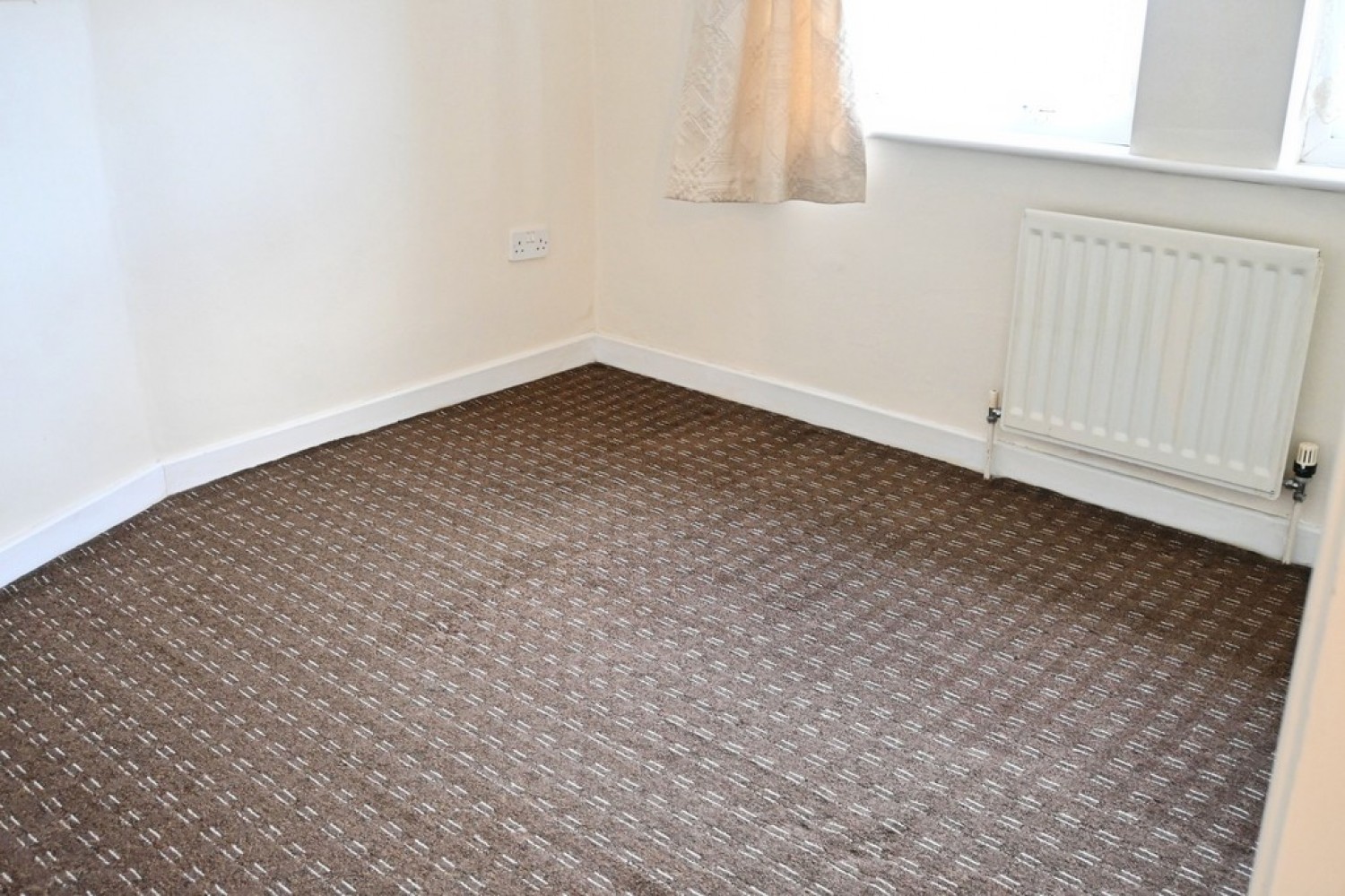 3 bedroom House in Hazelwood Road, Haworth Road , Bradford