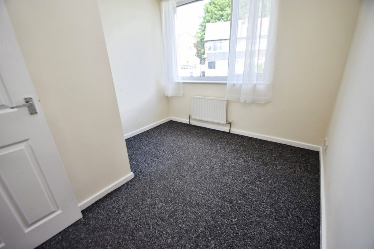 3 bedroom House for Letting Whiteways, Bradford