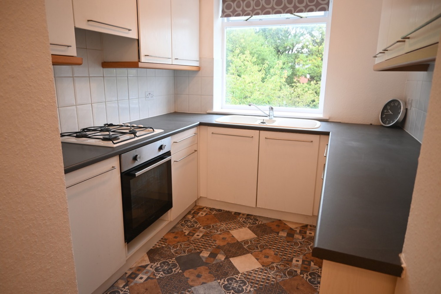 2 bedroom Flat in Otley Road, Guiseley