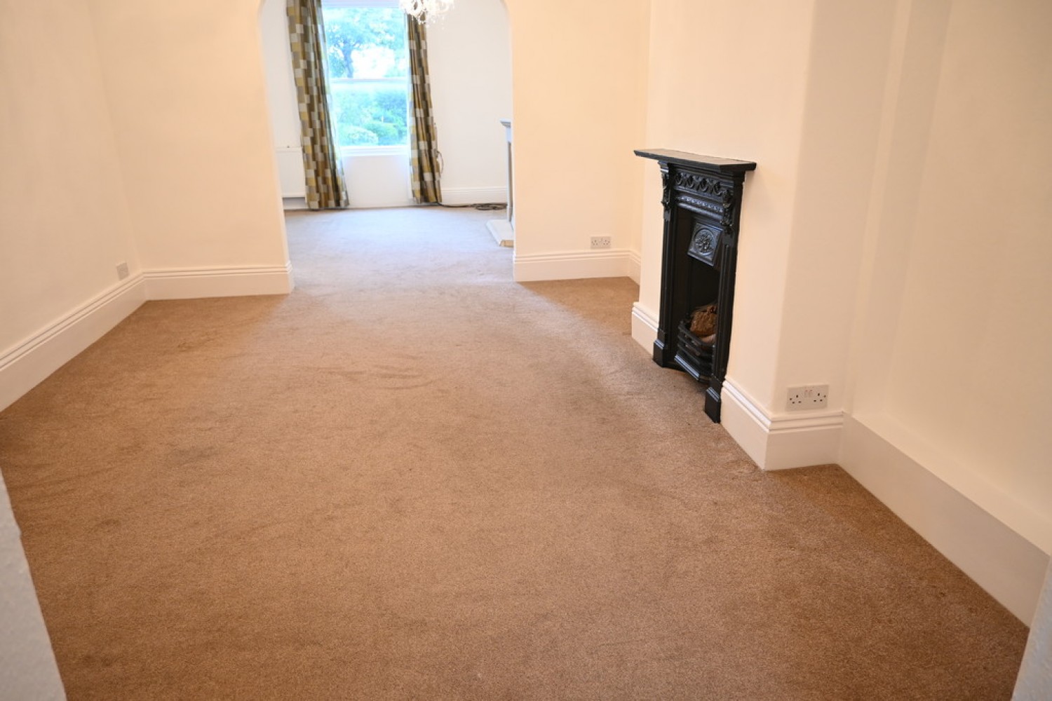 2 bedroom Flat in Otley Road, Guiseley