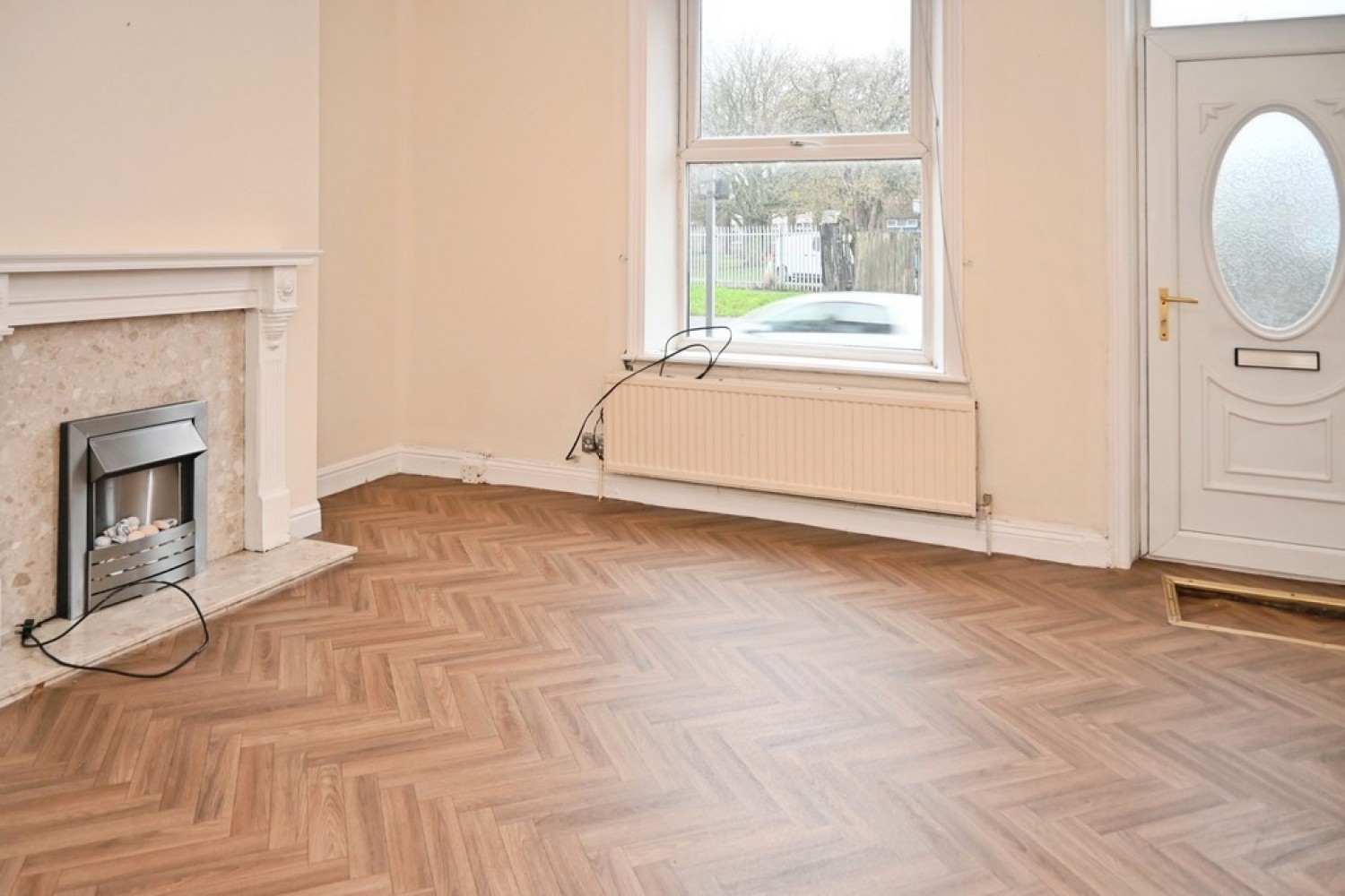 3 bedroom House in Bradford Road, Keighley