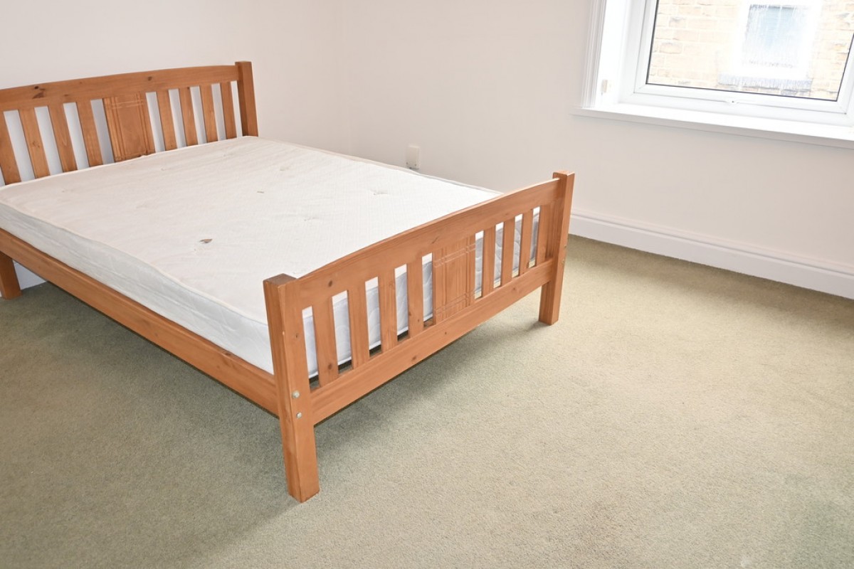 Cecil Street, Cross Roads